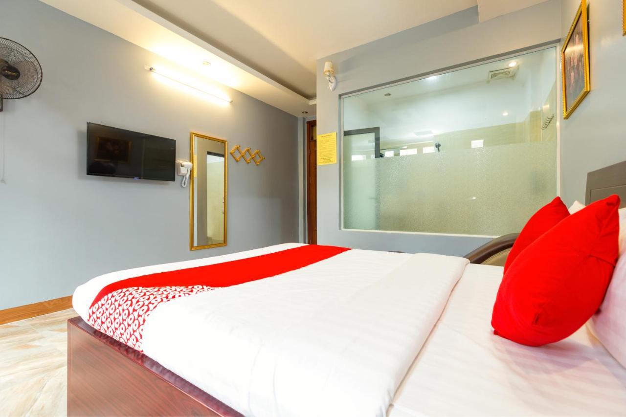 Hotel Oyo 833 Hoang Gia